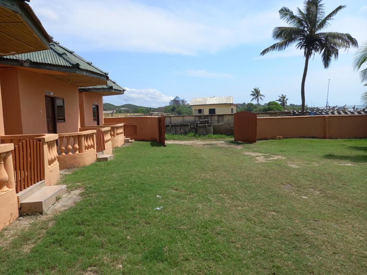 Comfort Beach Resort Biriwa Exteriör bild