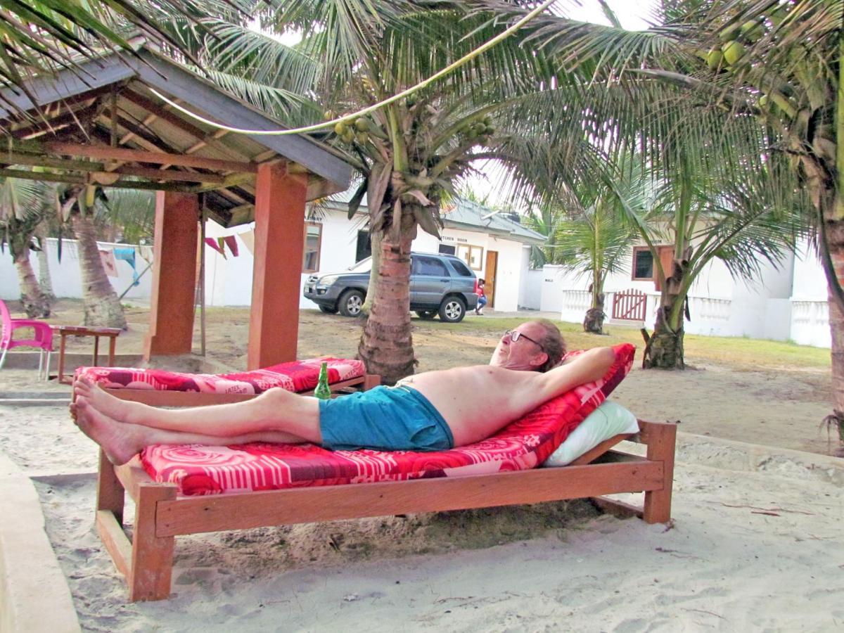 Comfort Beach Resort Biriwa Exteriör bild