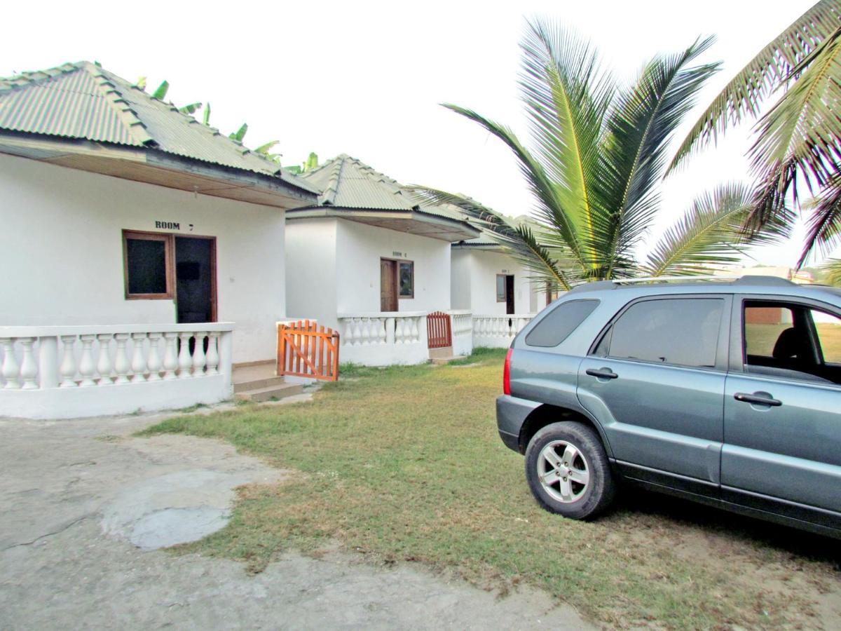 Comfort Beach Resort Biriwa Exteriör bild